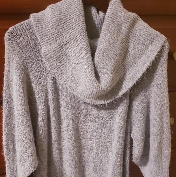 Vintage Chunky Neck Sweater - Picture 4 of 7